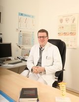 Dr. med. Stefan Waibel